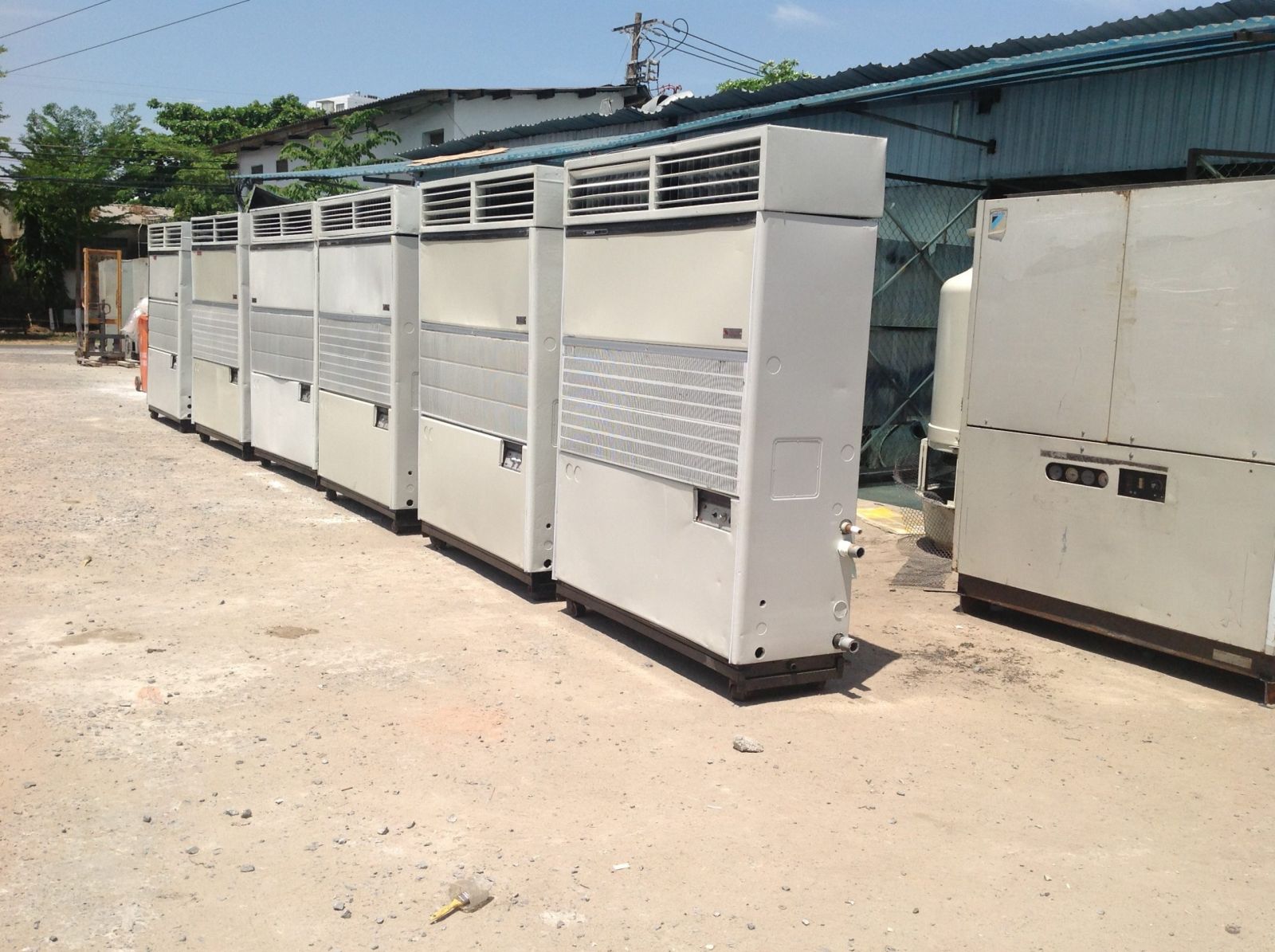 Cho Thuê Máy Lạnh Nhà Xưởng hệ thống máy lạnh công nghiệp Daikin kết hợp ống gió