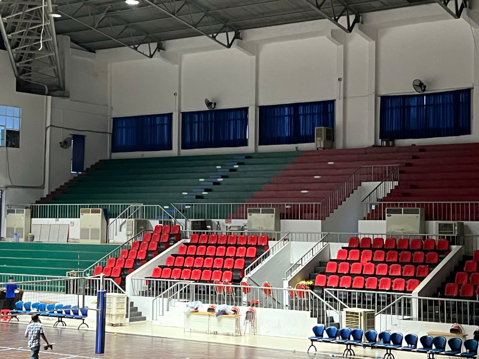 Cho Thuê Máy Lạnh Sự Kiện Tại Quận 12 - Lắp Đặt Máy Lạnh Tủ Đứng Đặt Sàn Tại Nhà Thi Đấu Thể Thao