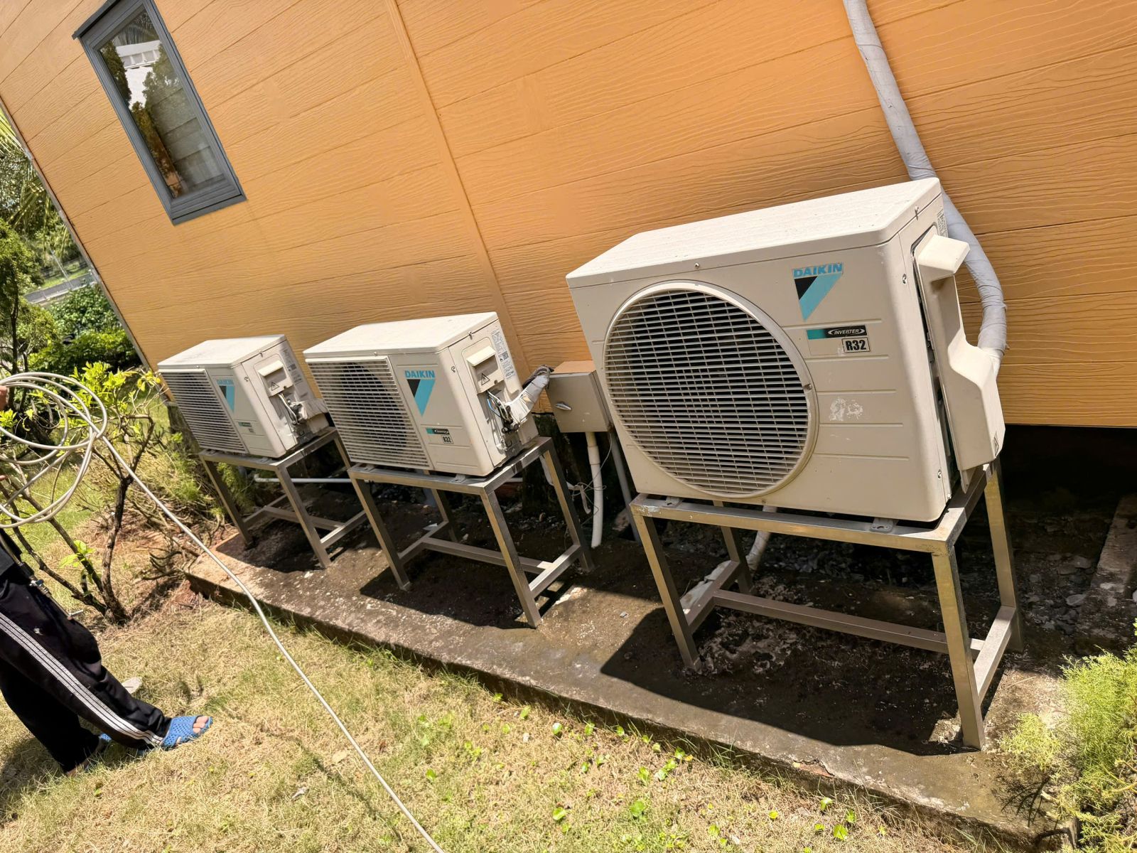Sửa Chữa Máy Lạnh Công Nghiệp Đồng Nai bảo trì cụm dàn nóng Daikin Inverter R32